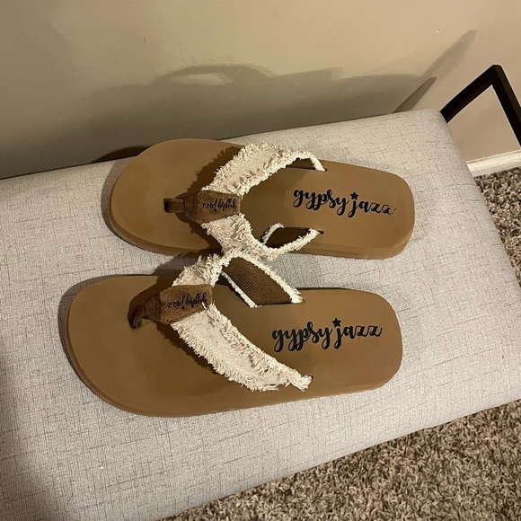 Gypsy Jazz Tan Sandals, size 11